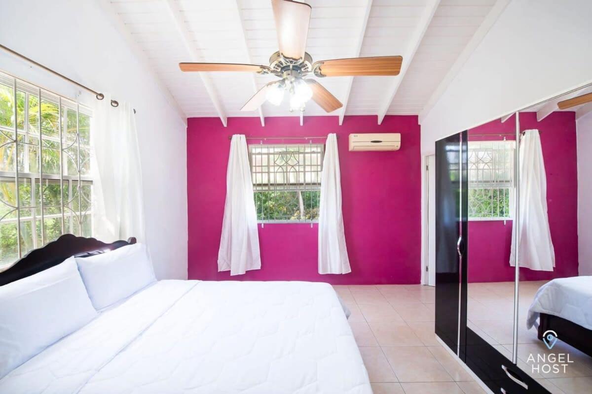 Beachy Cottage I Kitchen I Wi-Fi I Shaded Cabana I Parking เซนต์ฟิลิป ภายนอก รูปภาพ
