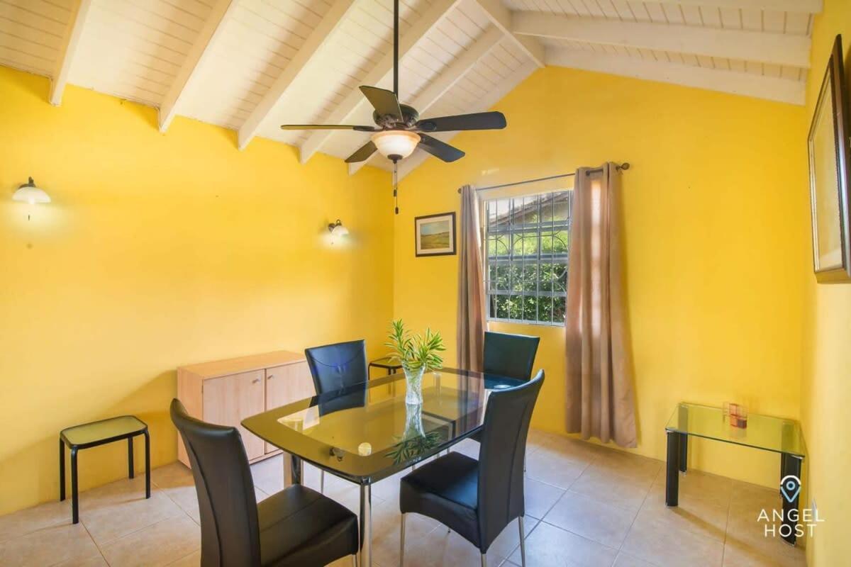 Beachy Cottage I Kitchen I Wi-Fi I Shaded Cabana I Parking เซนต์ฟิลิป ภายนอก รูปภาพ