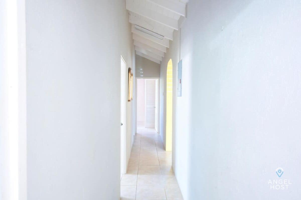 Beachy Cottage I Kitchen I Wi-Fi I Shaded Cabana I Parking เซนต์ฟิลิป ภายนอก รูปภาพ