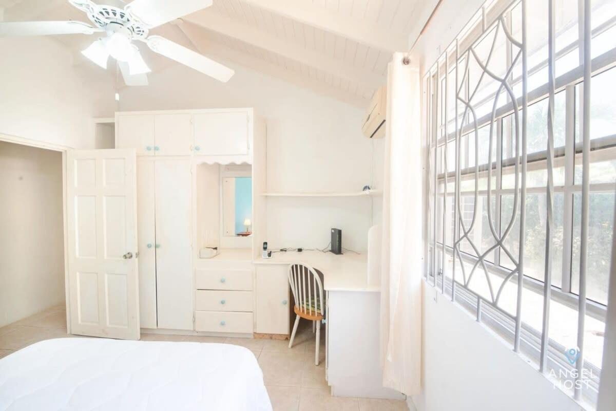 Beachy Cottage I Kitchen I Wi-Fi I Shaded Cabana I Parking เซนต์ฟิลิป ภายนอก รูปภาพ