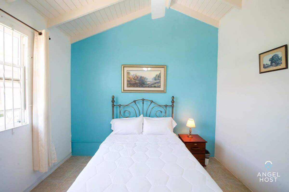 Beachy Cottage I Kitchen I Wi-Fi I Shaded Cabana I Parking เซนต์ฟิลิป ภายนอก รูปภาพ