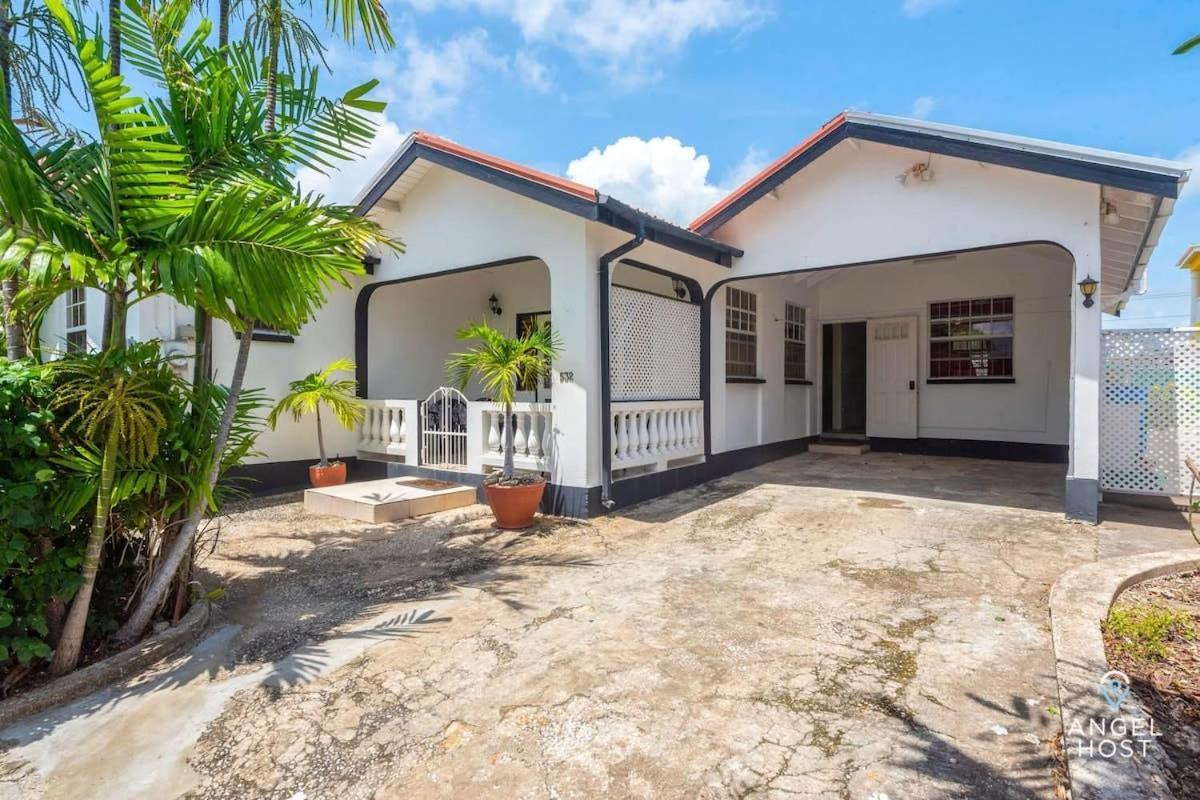 Beachy Cottage I Kitchen I Wi-Fi I Shaded Cabana I Parking เซนต์ฟิลิป ภายนอก รูปภาพ